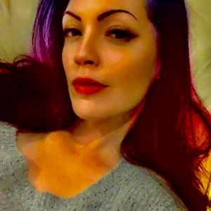 Meet your Posher, Jenn